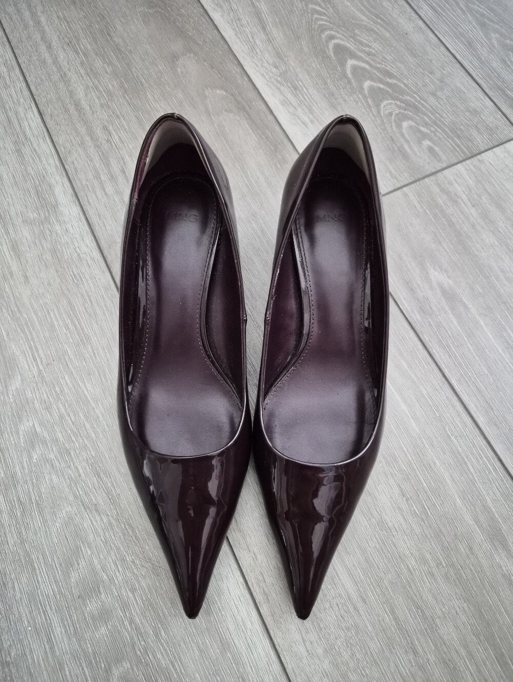 Mango pointed kitten heel